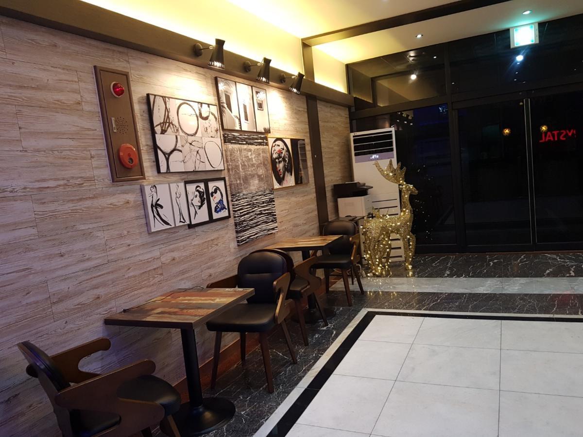 جانجنيونج Crystal Motel المظهر الخارجي الصورة